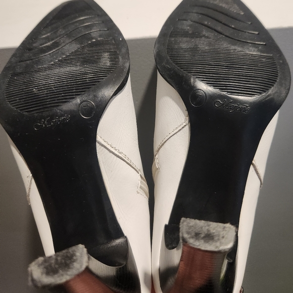 White Leather Heeled Boots - Picture 8 of 8